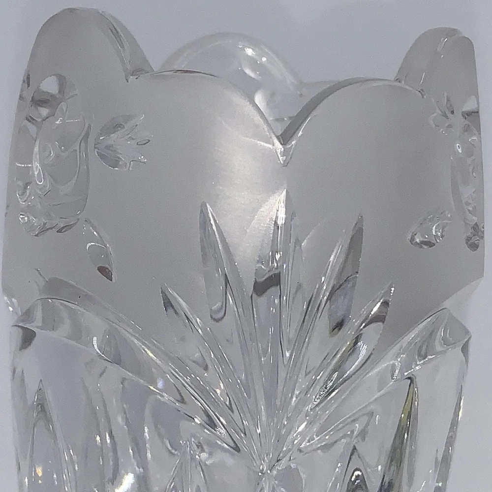 Oneida Germany Southern Garden Lead Crystal Frosted Rose Band Flower Bud Vase 7